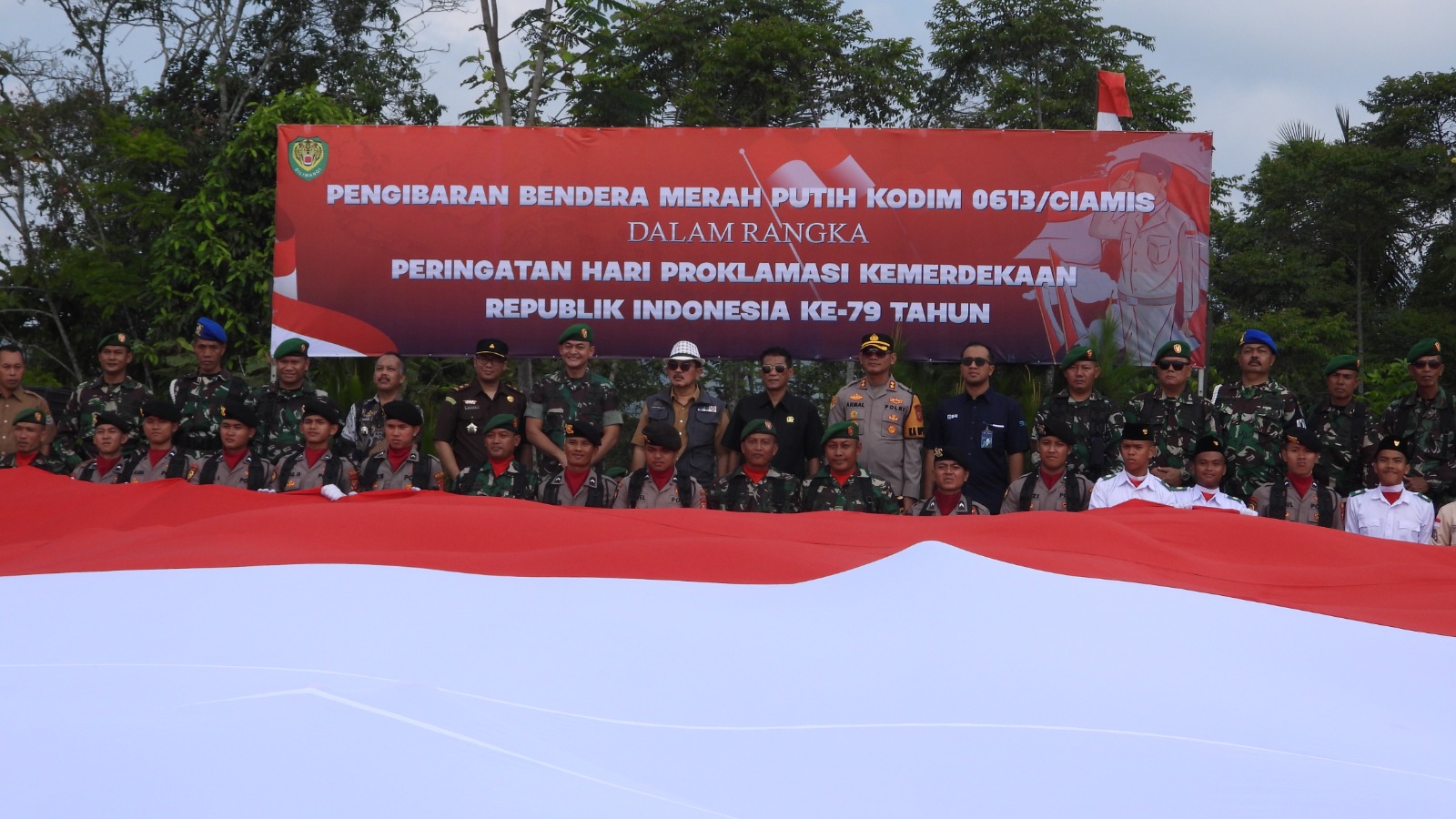Kodim Ciamis peringati hari proklamasi dengan mengibarkan bendera merah putih 